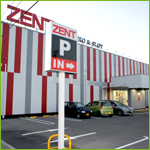 パチンコホール店外観：ZENT 佐野店 ／ 栃木県佐野市：関東甲信越のオリエンタライズ施工事例